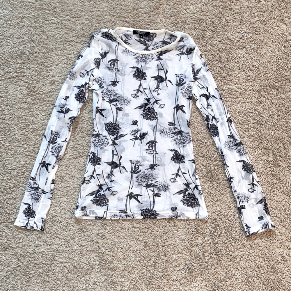 Size M Sheer Karen Kane Top